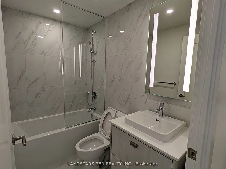 858 Dupont St #816 — Photo 18