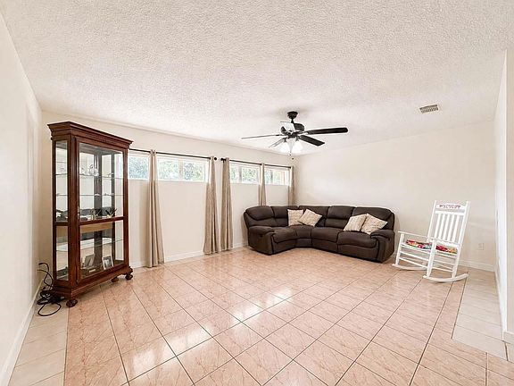 4th image of 12711 Cooperstown Dr