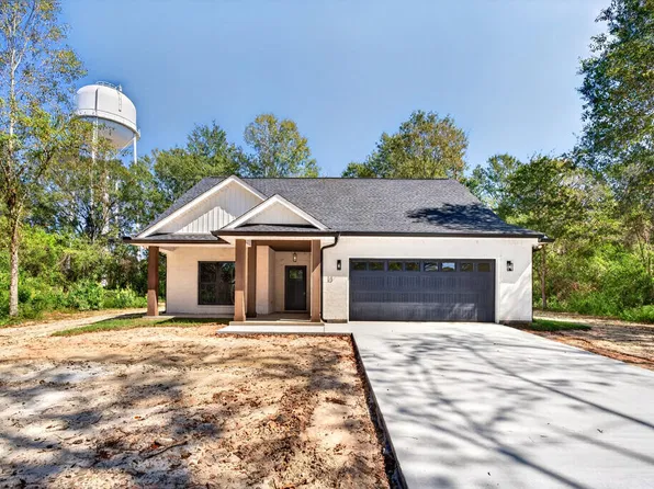 216 E Sunnybrook Rd, Carriere, MS 39426