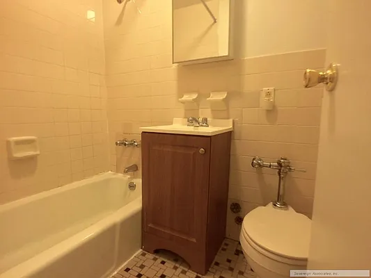 Rented by Sovereign Associates | media 6