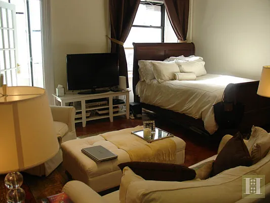 Rented by Halstead Real Estate | media 7