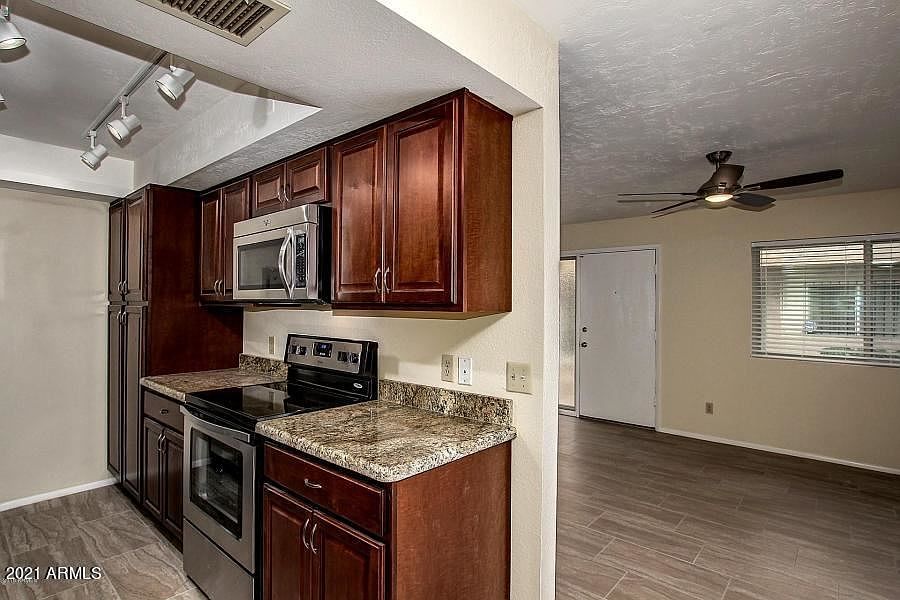 1st image of 6038 W Townley Ave