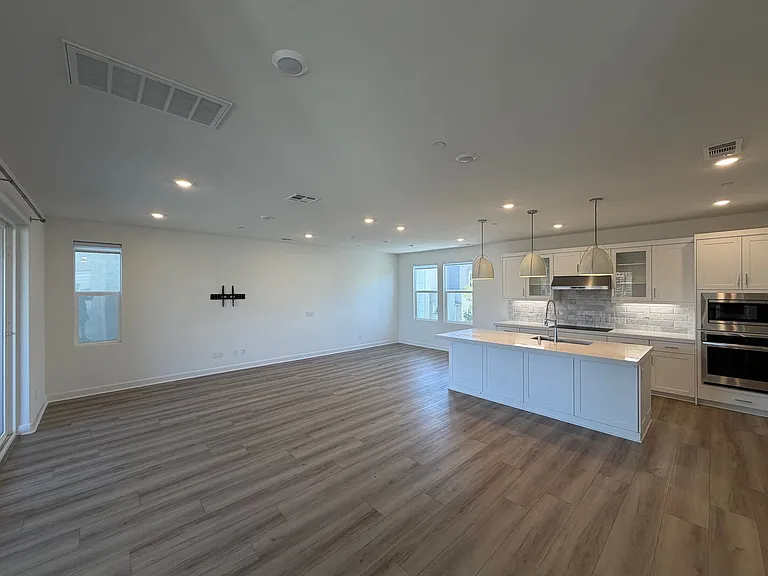 308 Triangular Rd — Photo 8
