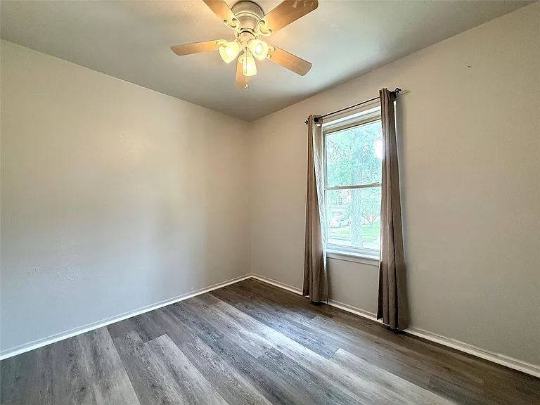 2334 Trailing Vine Rd — Photo 7