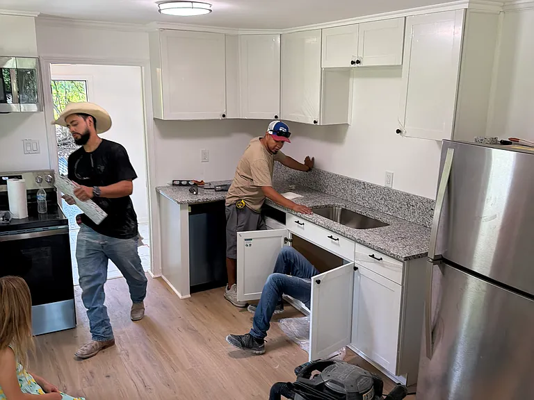 401 Circle Dr — Photo 3