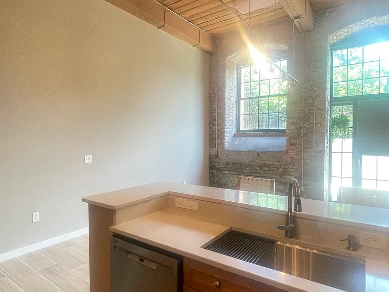400 Mills Ave #107 — Photo 15