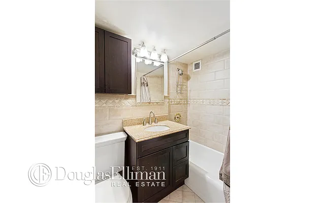 Sold by Douglas Elliman | media 14