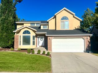 7936 S Cliff Side Dr, Sandy, UT 84094