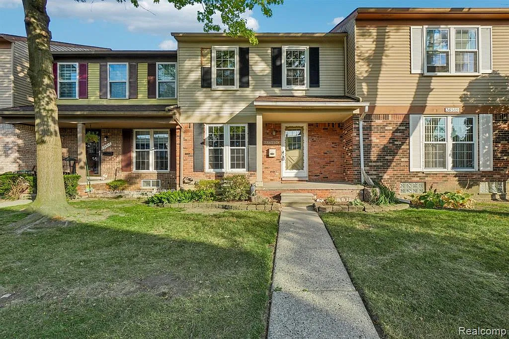 2 bed, 2.5 bath, 1320 sqft, $1,850 — Photo 1