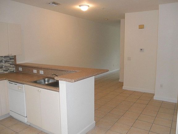 3rd image of 2903 Shoma Dr