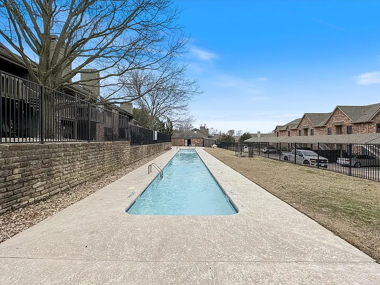 1041 Signal Ridge Pl — Photo 23
