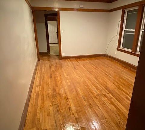 4th image of 1847 Oak Park Ave APT 2