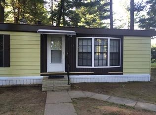63 Warfield Dr, Westfield, MA 01085