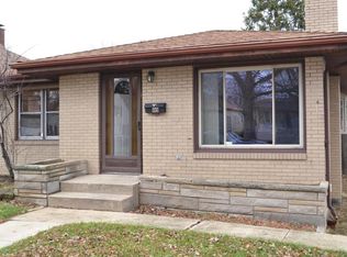 110 S May St, Joliet, IL 60436