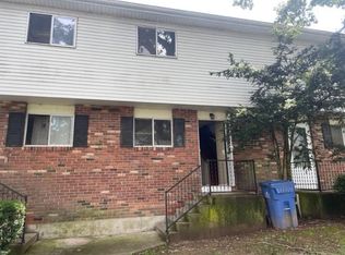 4 Walnut Dr APT B, Uncasville, CT 06382