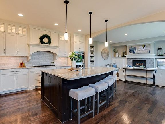 3rd image of 5920 Zanzibar Ln N