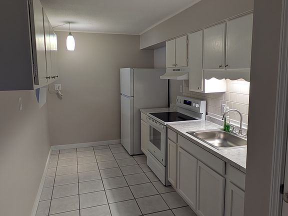 5th image of 130 S Estes Dr APT K7