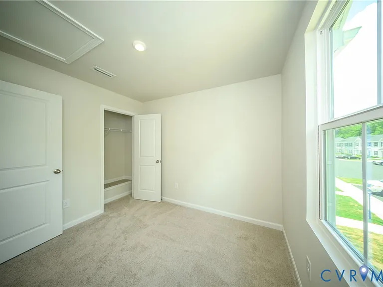 1121 Canterbury Ridge Rd — Photo 36