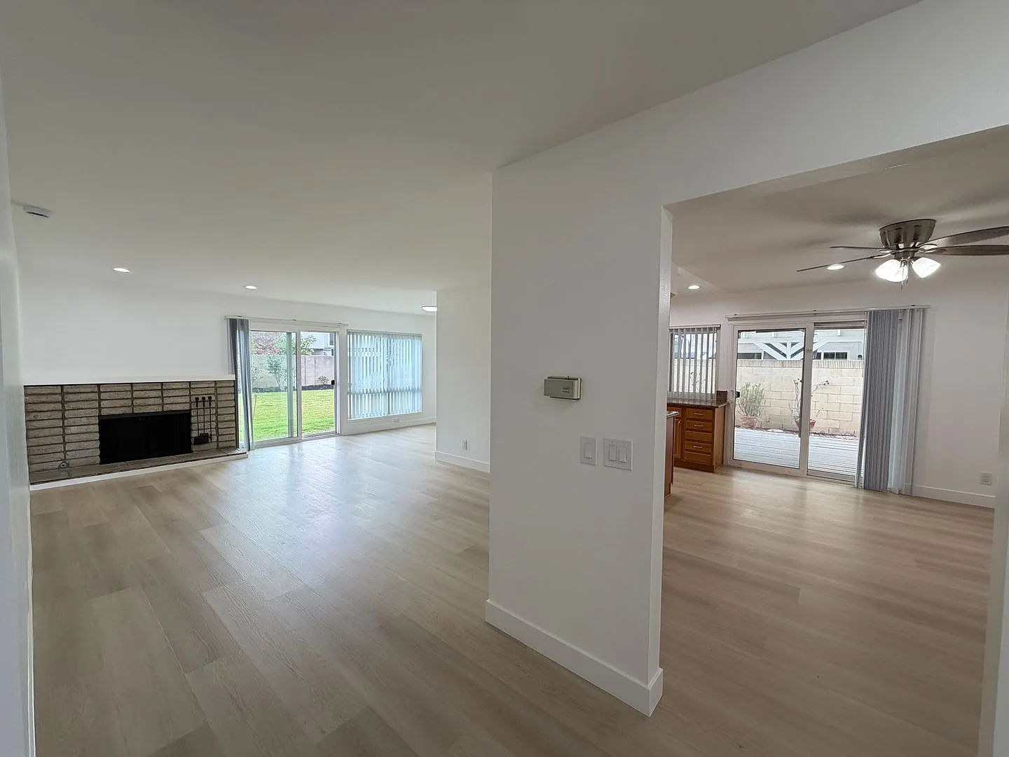 On Cul-De-Sac: 4 Bedroom 2 Bath Single Story Home — Photo 2