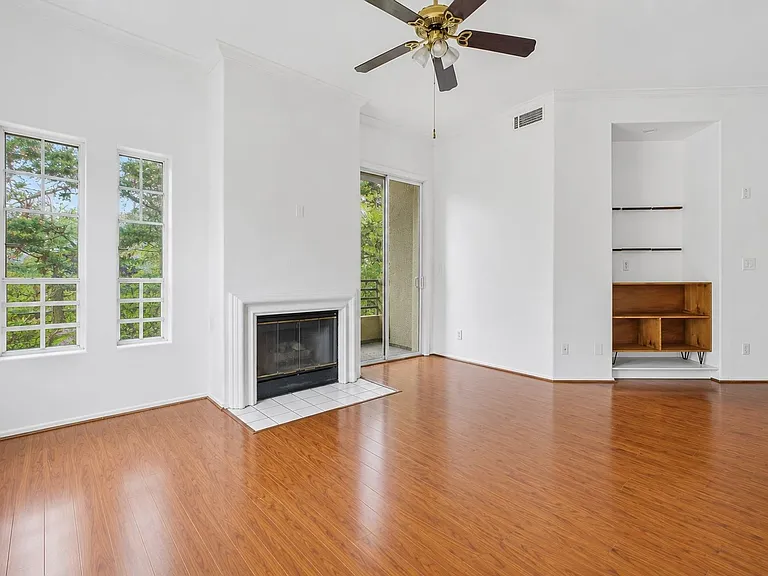 6140 Monterey Rd #408 — Photo 3