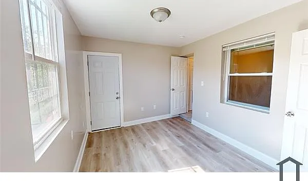 105 35th St NE #1 — Photo 7