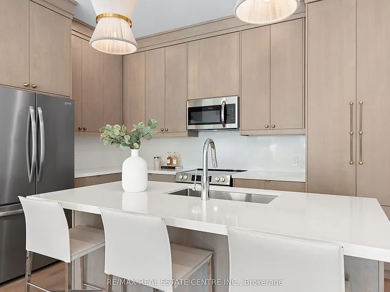 37 Armstrong St #1 — Photo 5