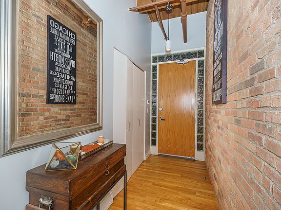 4th image of 420 W Grand Ave APT 3B