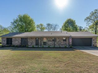 12 Royale Cir, Van Buren, AR 72956