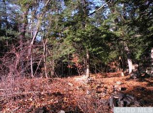 236 Falls Rd, Hudson, NY 12534