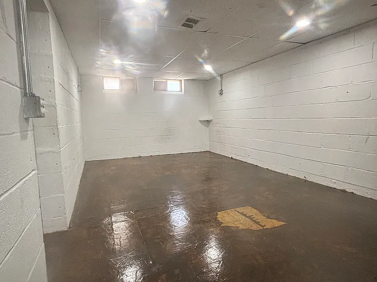 29932 Phillips Ave — Photo 8