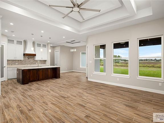 2nd image of 8526 Bellagio Cir