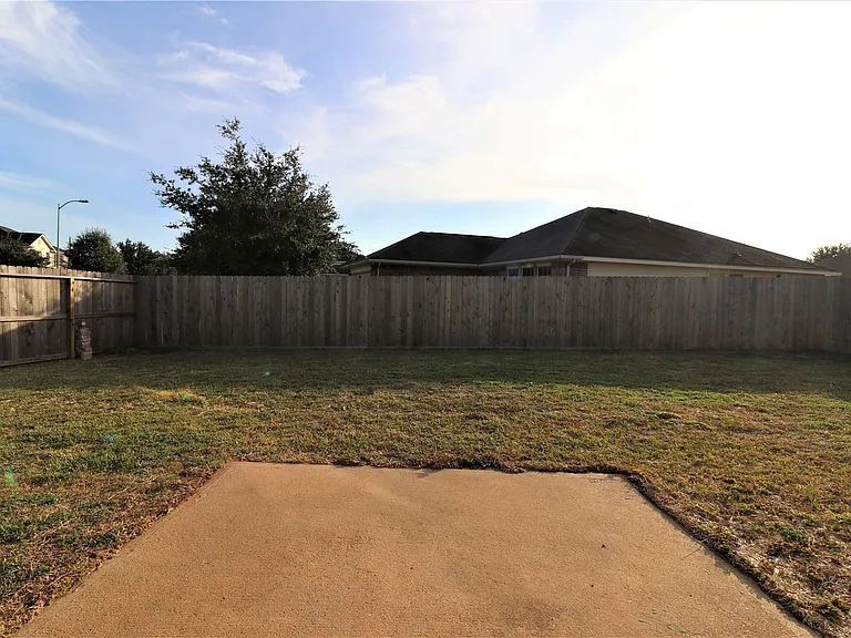 6803 Hayman Dr — Photo 9