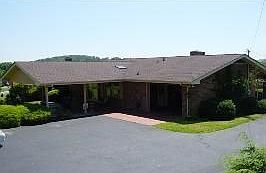 5th image of 115 Dawn Dr