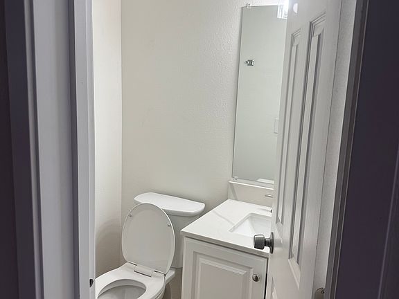 5th image of 1949 SW Timber Ave