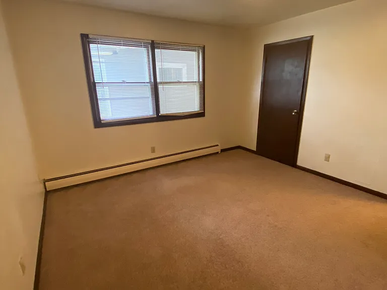 429 N Gilbert St — Photo 35
