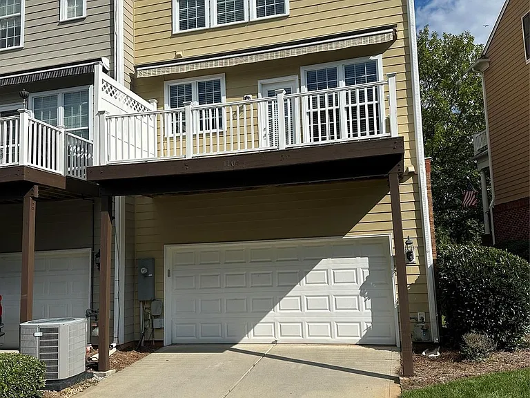 1104 Drayton Ct — Photo 20