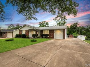 1968 Centurion Dr, Fenton, MO 63026