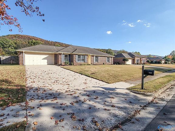 2nd image of 14927 Clovercrest Dr SE