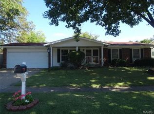 2185 Jenkee Dr, Florissant, MO 63031