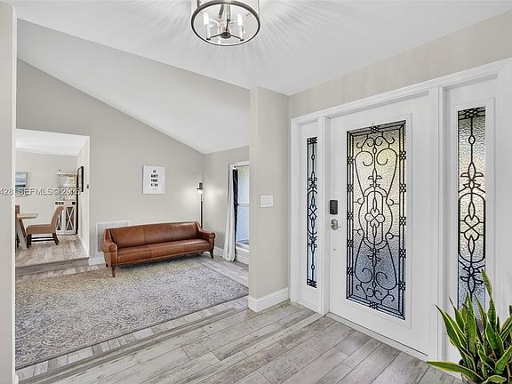 5th image of 9090 NW 11th Ct