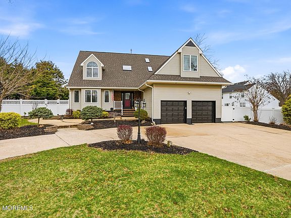 3rd image of 110 Cedar Grove Road