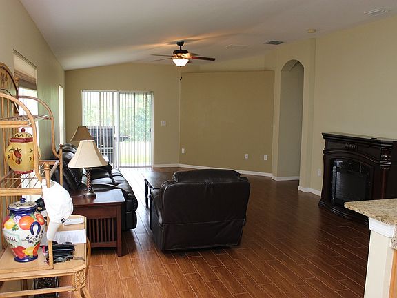 3rd image of 17449 Garden Heath Ct