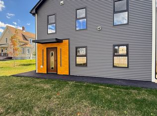 35 Greendale Ave #B, Worcester, MA 01606