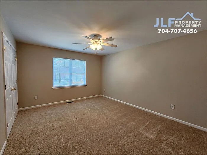 2504 S Ridge Ave — Photo 12
