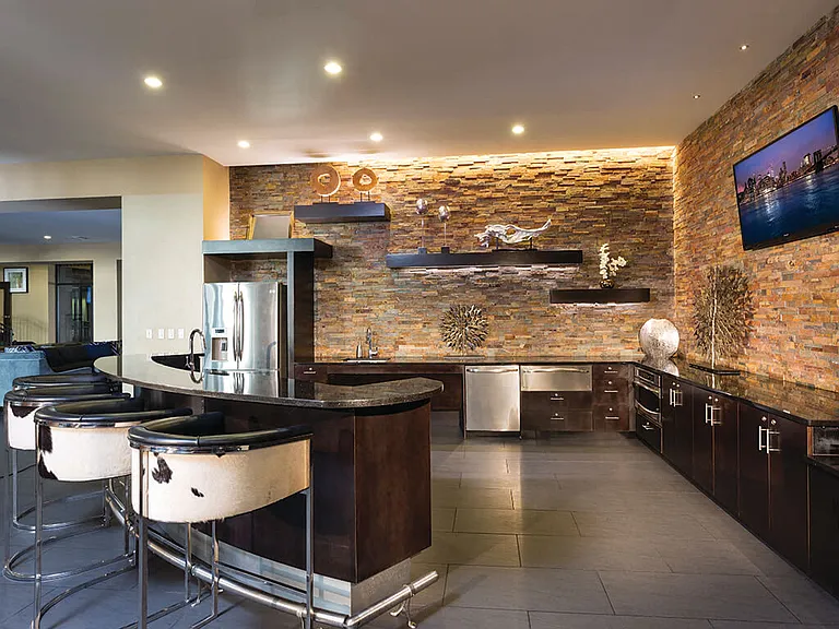 The Douglas Apartments — Photo 18