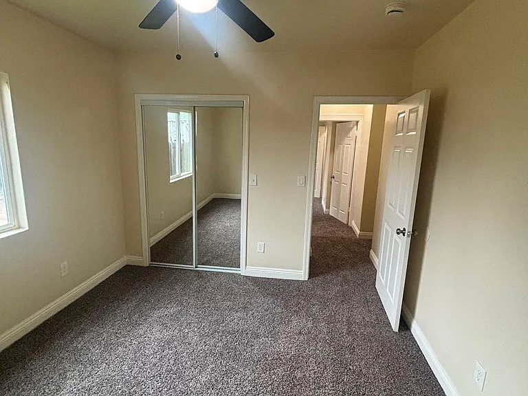 3966 S Hobart Blvd — Photo 12