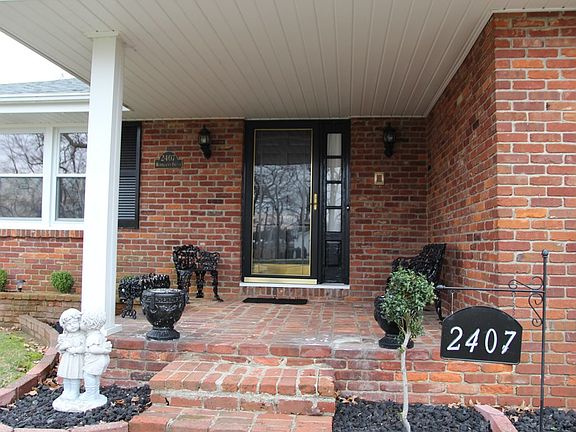 4th image of 2407 Woodland Dr