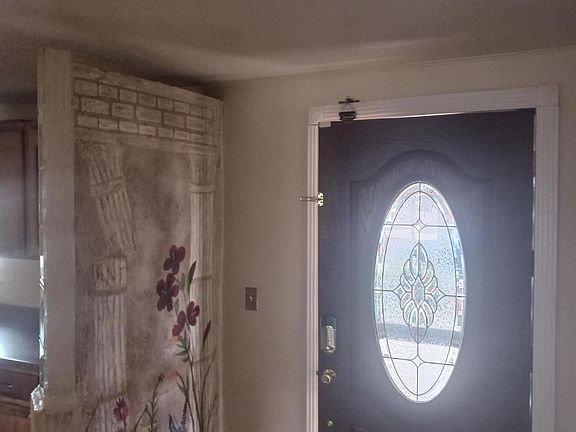 3rd image of 1000 Maxine St NE