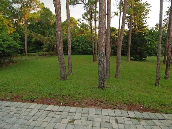4th image of 6279 SE Poinciana Ln
