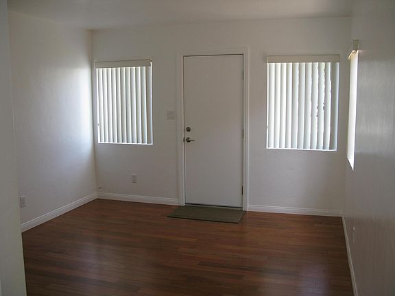 5th image of 939 Missouri St